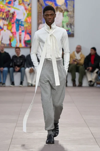 Look 33